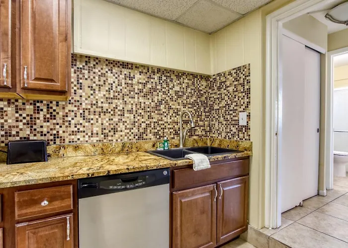 The New Collection Beachfront 4* Clearwater Beach